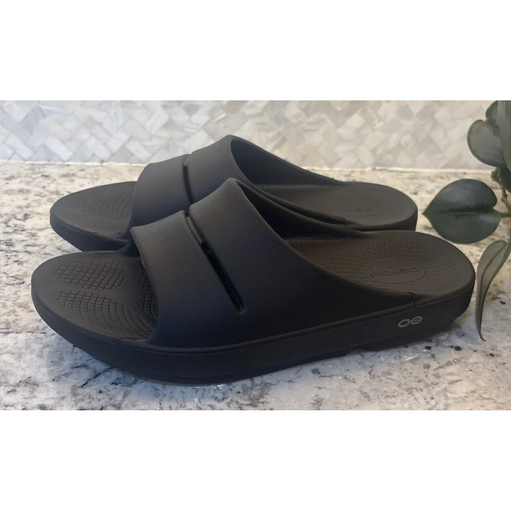 OOFOS comfortable men